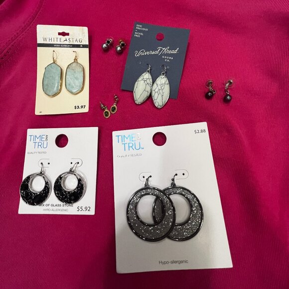 Earring lot - Picture 1 of 9